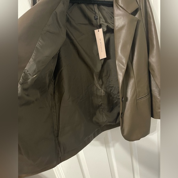NWT BCBGeneration Faux Leather Boyfriend Blazer -Dark olive - Picture 6 of 9